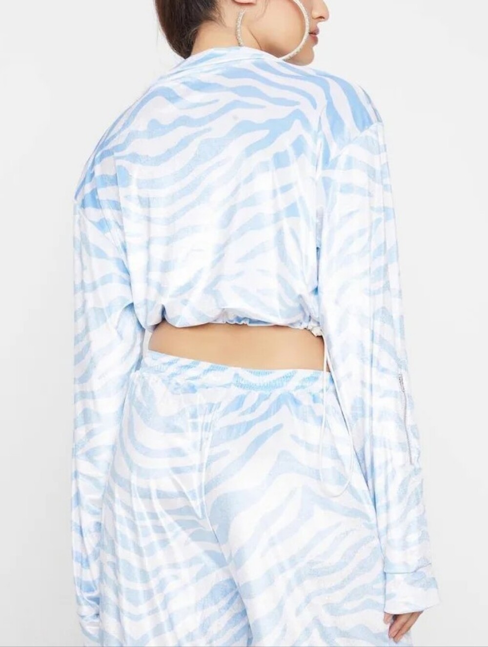 🦓 Cute Mistake Oversized Zebra Velour Velvet Crop Sweater (XS-L) - Picture 4 of 9